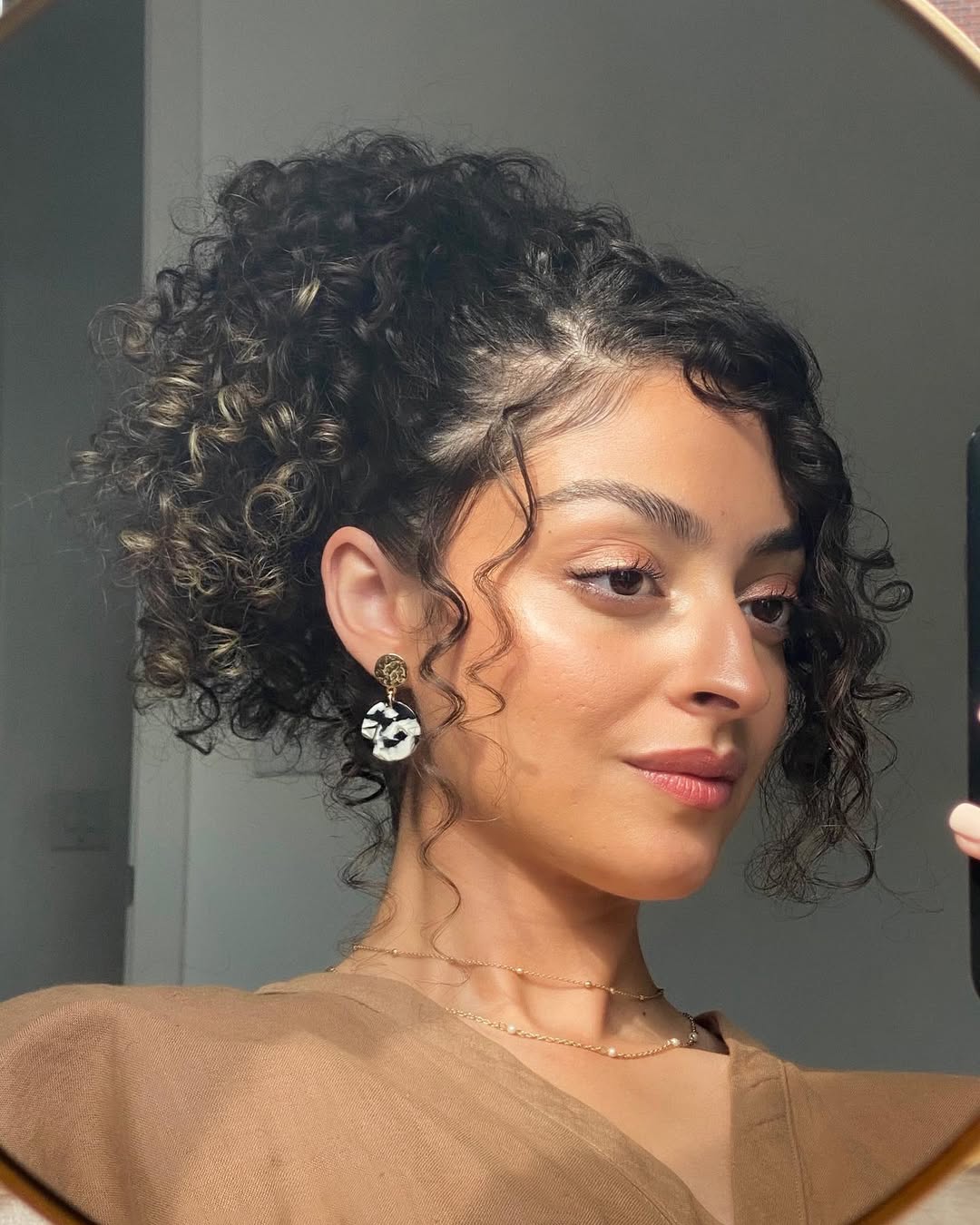 Guia Completo: Como Escolher o Melhor Penteado para Seu Tipo de Cacho