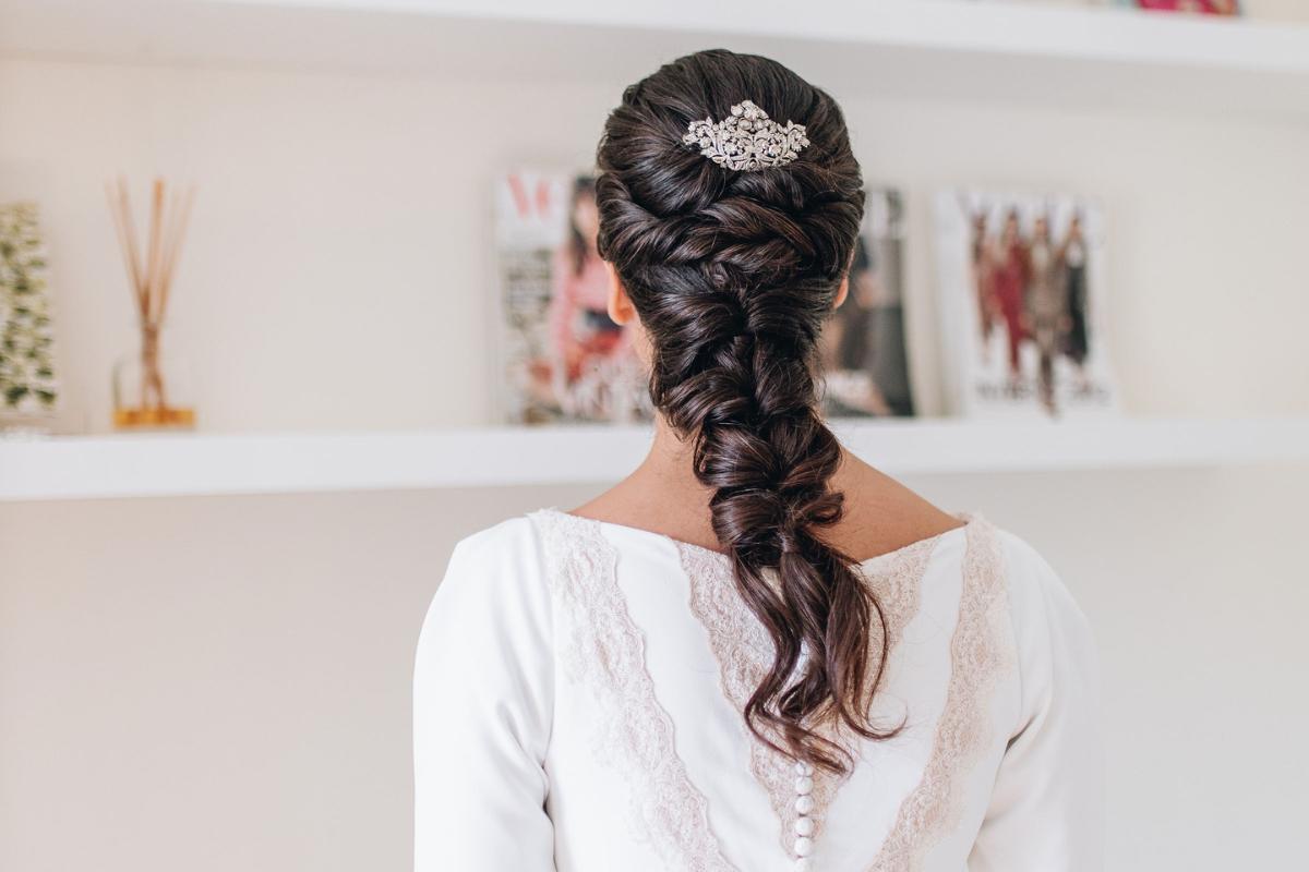 5 Ideias de Tranças Incríveis para Casamentos
Como Escolher a Trança Perfeita para o Seu Casamento
Tranças para Noivas: Inspirações Atemporais
Guia Completo de Tranças para Madrinhas e Convidadas
Box Braids e Tranças Nagô: Tendências em Casamentos