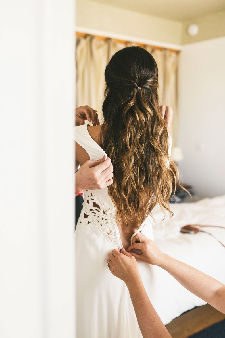5 Ideias de Tranças Incríveis para Casamentos
Como Escolher a Trança Perfeita para o Seu Casamento
Tranças para Noivas: Inspirações Atemporais
Guia Completo de Tranças para Madrinhas e Convidadas
Box Braids e Tranças Nagô: Tendências em Casamentos