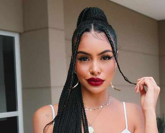 Como Escolher o Penteado de Madrinha Perfeito para o Seu Vestido