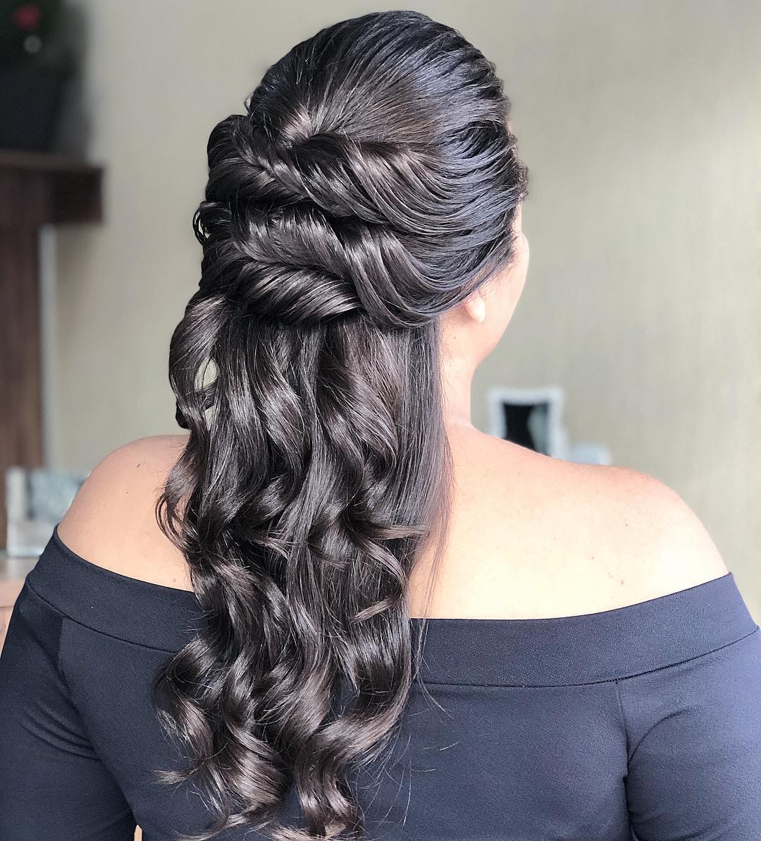 penteados para mãe da noiva para casamento no campo