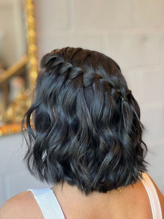 penteados de noiva para cabelo curto para casamento no campo