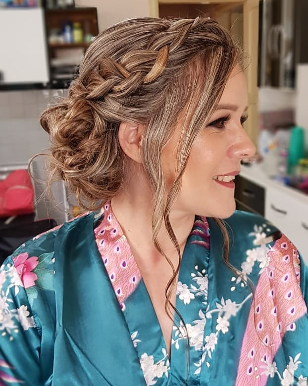 Acessórios de Cabelo para Mãe do Noivo: O Toque Final de Elegância