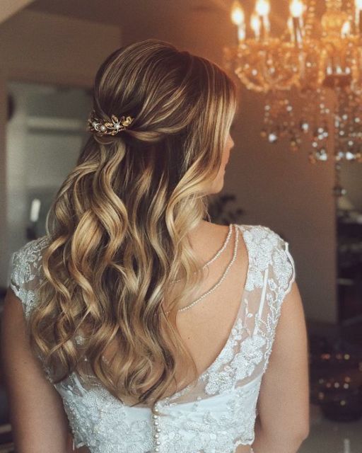 penteado casamento civil com coroa