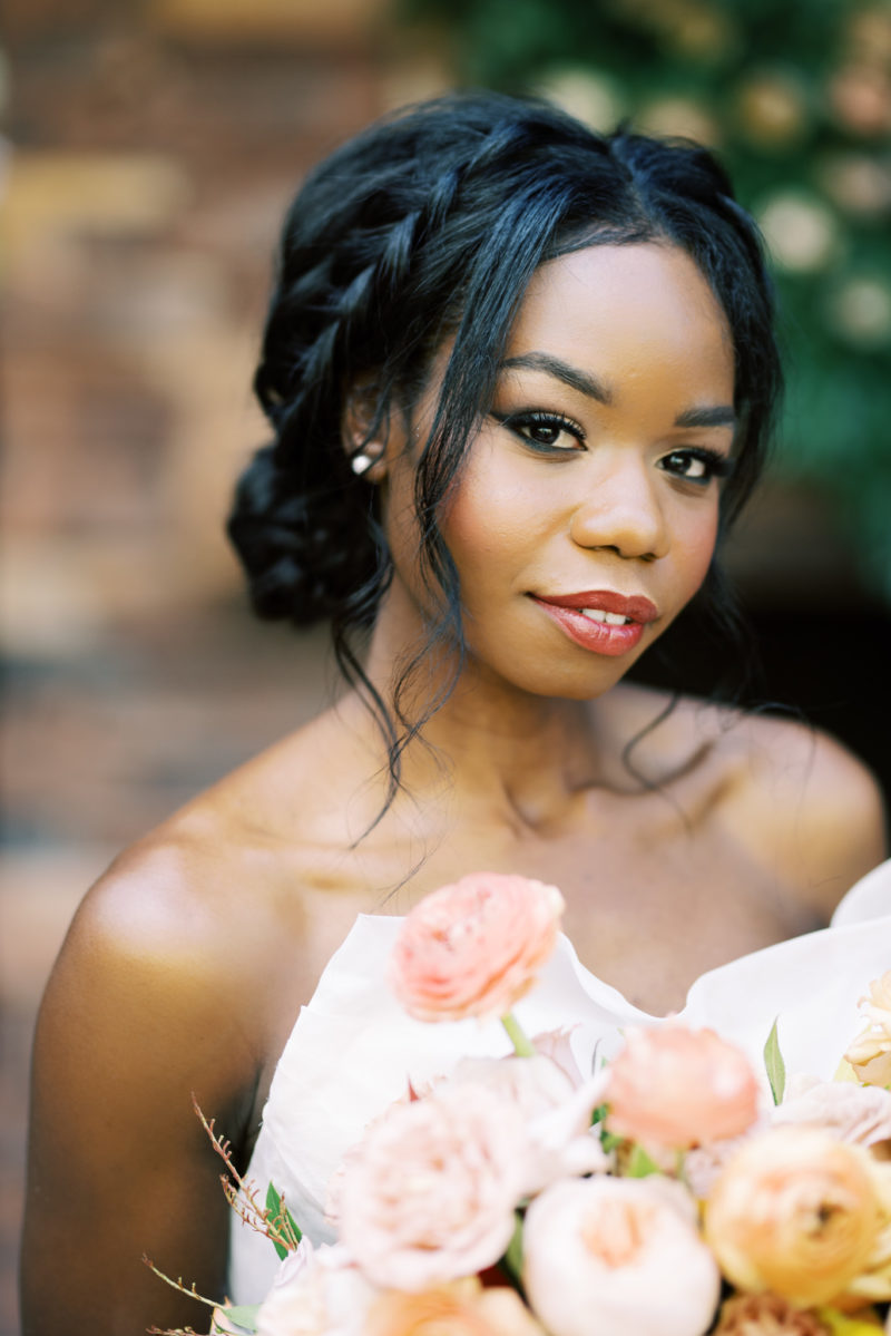 Penteados para madrinhas: Elegância e tendências para 2025