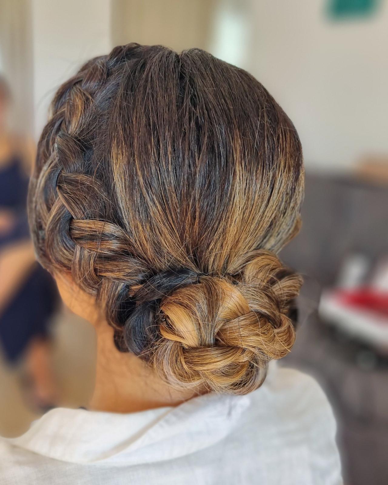 Guia completo de penteados para noivas: Solto