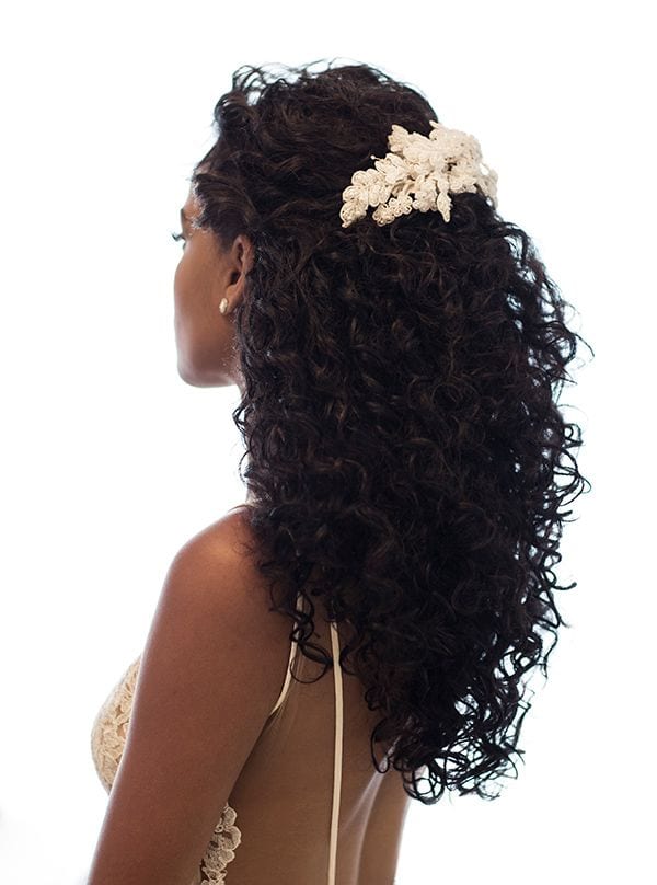 penteados para casamento em cabelos cacheados