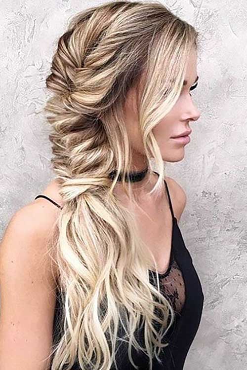 5 Ideias de Penteados para Madrinhas com Cabelos Longos
Como Escolher o Penteado Ideal para Madrinhas
Penteados Modernos para Madrinhas: Tendências Atuais
O Papel do Vestido na Escolha do Penteado da Madrinha
Inspirações de Penteados para Casamentos Diurnos e Noturnos