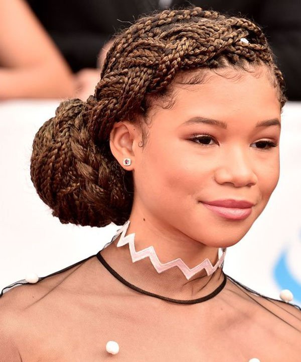 Tendências de Penteados com Trança para Madrinhas em 2025: O Que Está em Alta