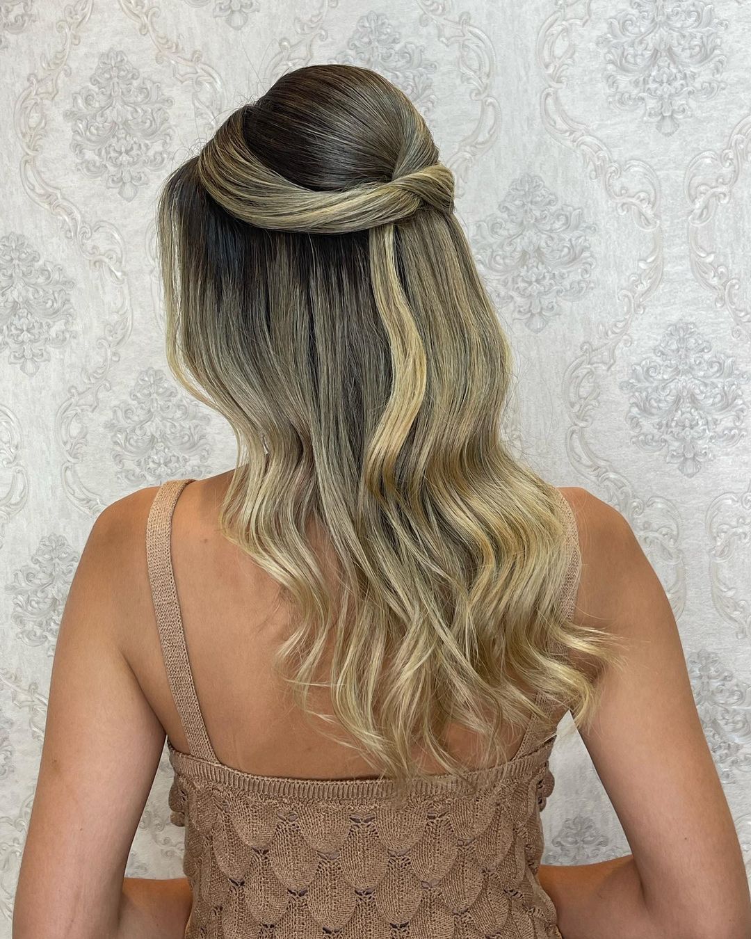 erros comuns ao escolher penteado de madrinha cabelo solto