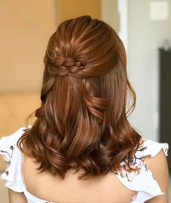 Cabelo Curto para Madrinhas: Como Escolher o Penteado Ideal para Cada Tipo de Rosto