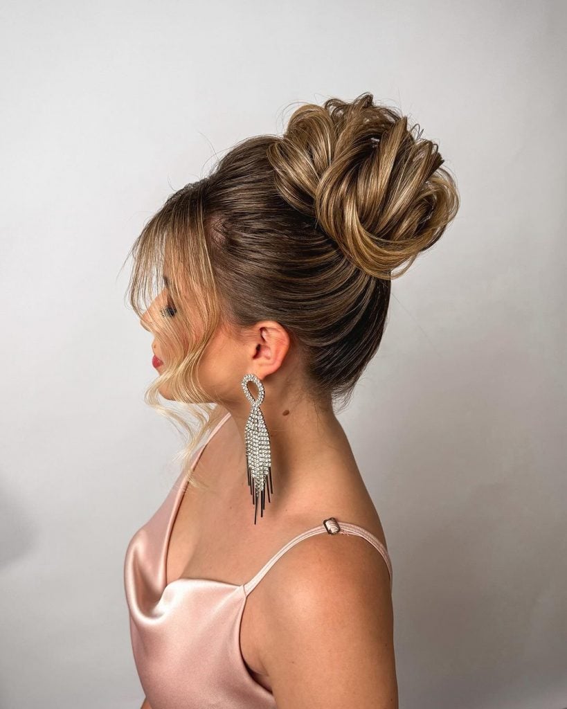 penteado semipreso vs coque baixo para madrinha