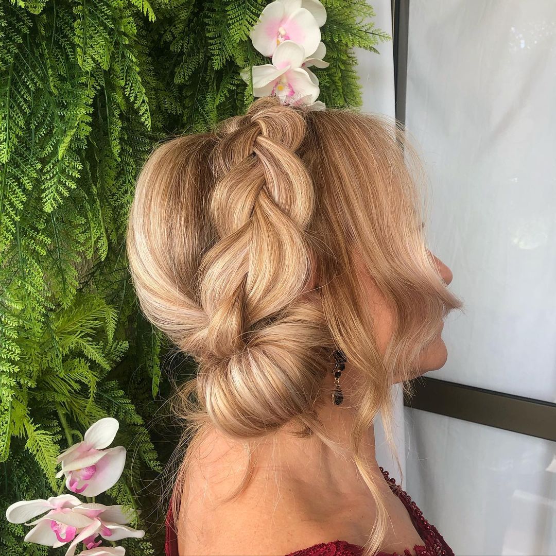 quanto custa um penteado profissional para mãe da noiva