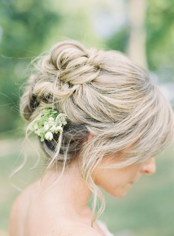 Passo a passo: como fazer um coque rosquinha perfeito para noivas