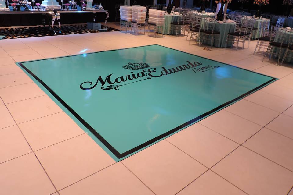 Como Escolher o Tamanho Ideal da Pista de Dança para seu Evento