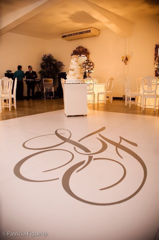 Como Escolher o Tamanho Ideal da Pista de Dança para seu Evento