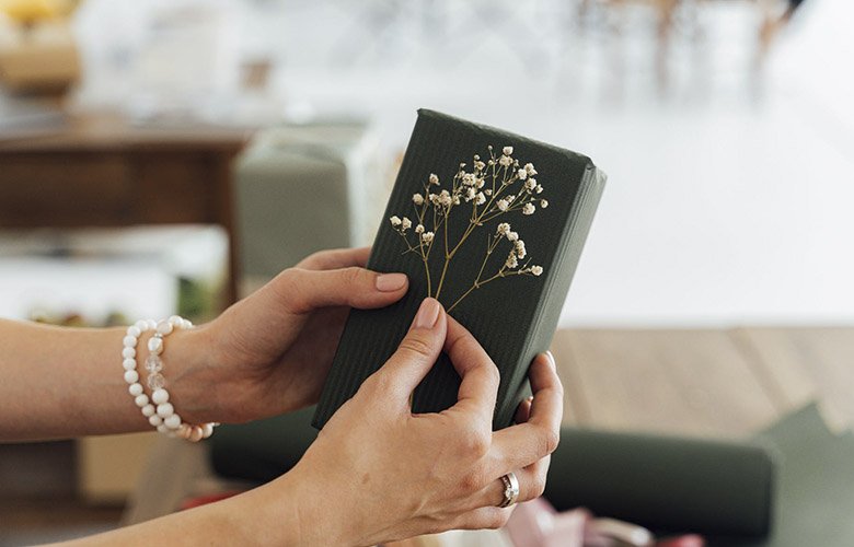 Presentes de Casamento Sustentáveis e Minimalistas: Tendências para 2025