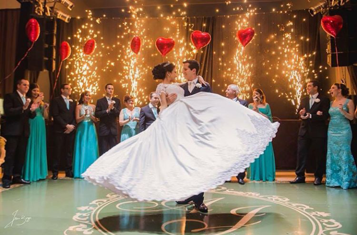 valsa vs coreografia moderna para primeira dança