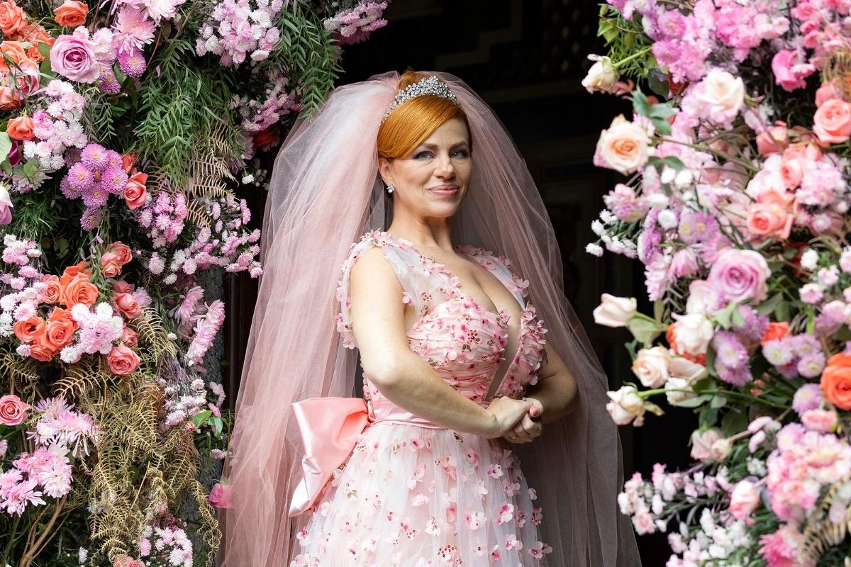 Guia Completo: Como o Tom de Pele Influencia a Escolha da Cor do Seu Vestido de Noiva