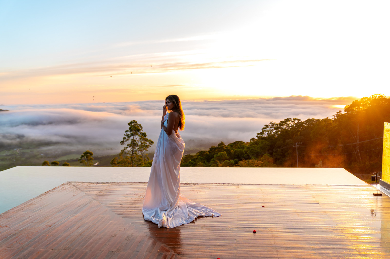 5 ideias de títulos:
1. Lua de Mel no Nordeste: Praias Paradisíacas e Luxo para Casais
2. Montanhas e Vinho: O Charme da Serra Gaúcha para sua Lua de Mel
3. Aventura e Natureza: Destinos Incríveis para Lua de Mel Ecoturística no Brasil
4. Litoral Sudeste: Charme e Romantismo para sua Lua de Mel Pé na Areia
5. Planejando a Lua de Mel Perfeita: Dicas Essenciais por Estilo de Casal