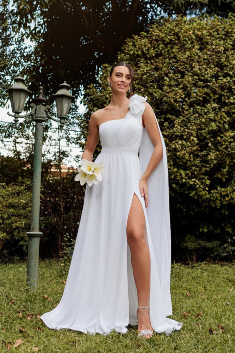 Cores Além do Branco: Opções Chiques para o Seu Casamento Civil