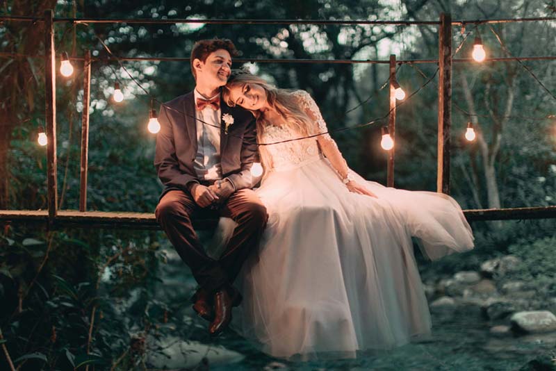 Trajes de Noivos e Convidados para um Casamento Rústico: Dicas e Inspirações