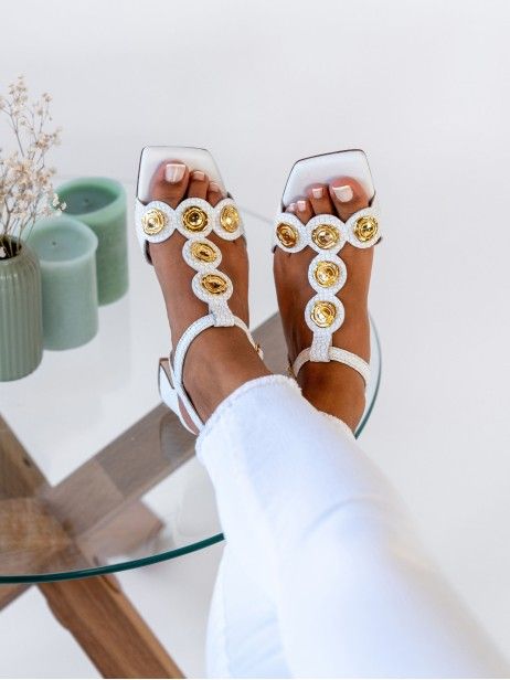 Conforto e estilo: As melhores sandálias de noiva com salto bloco