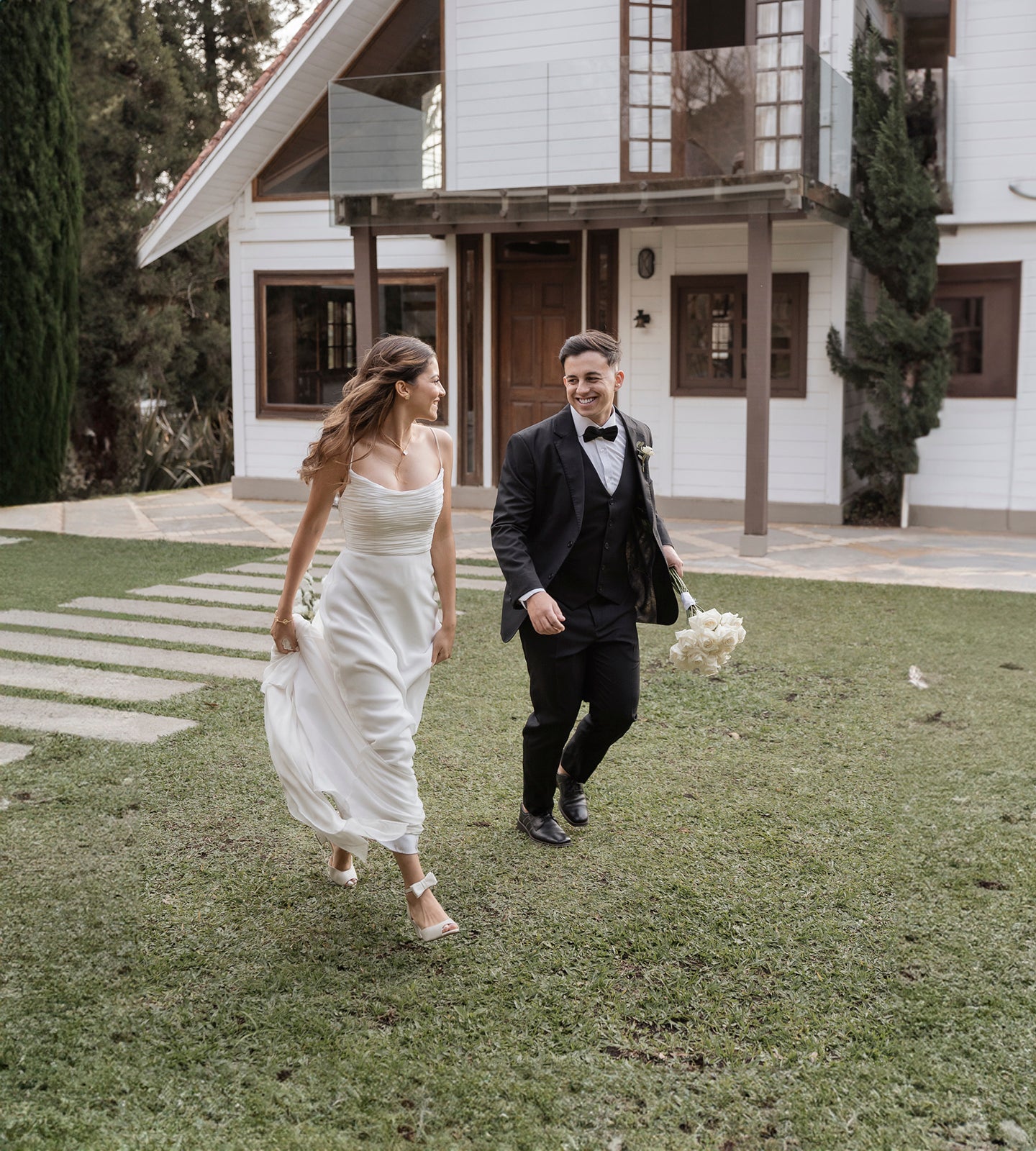 sandálias de noiva com tornozeleira de strass
