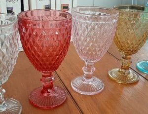 Cristal vs. Vidro: Entenda as Diferenças e Faça a Melhor Escolha