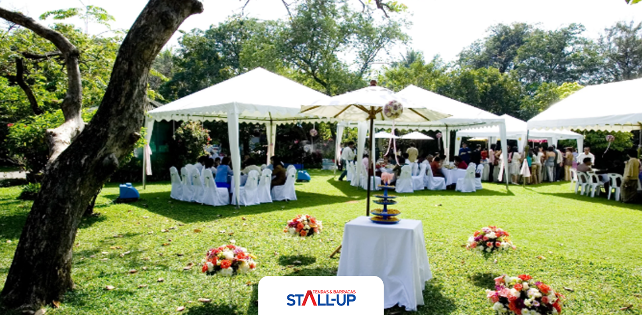 tenda cristal vs tenda piramidal para casamento