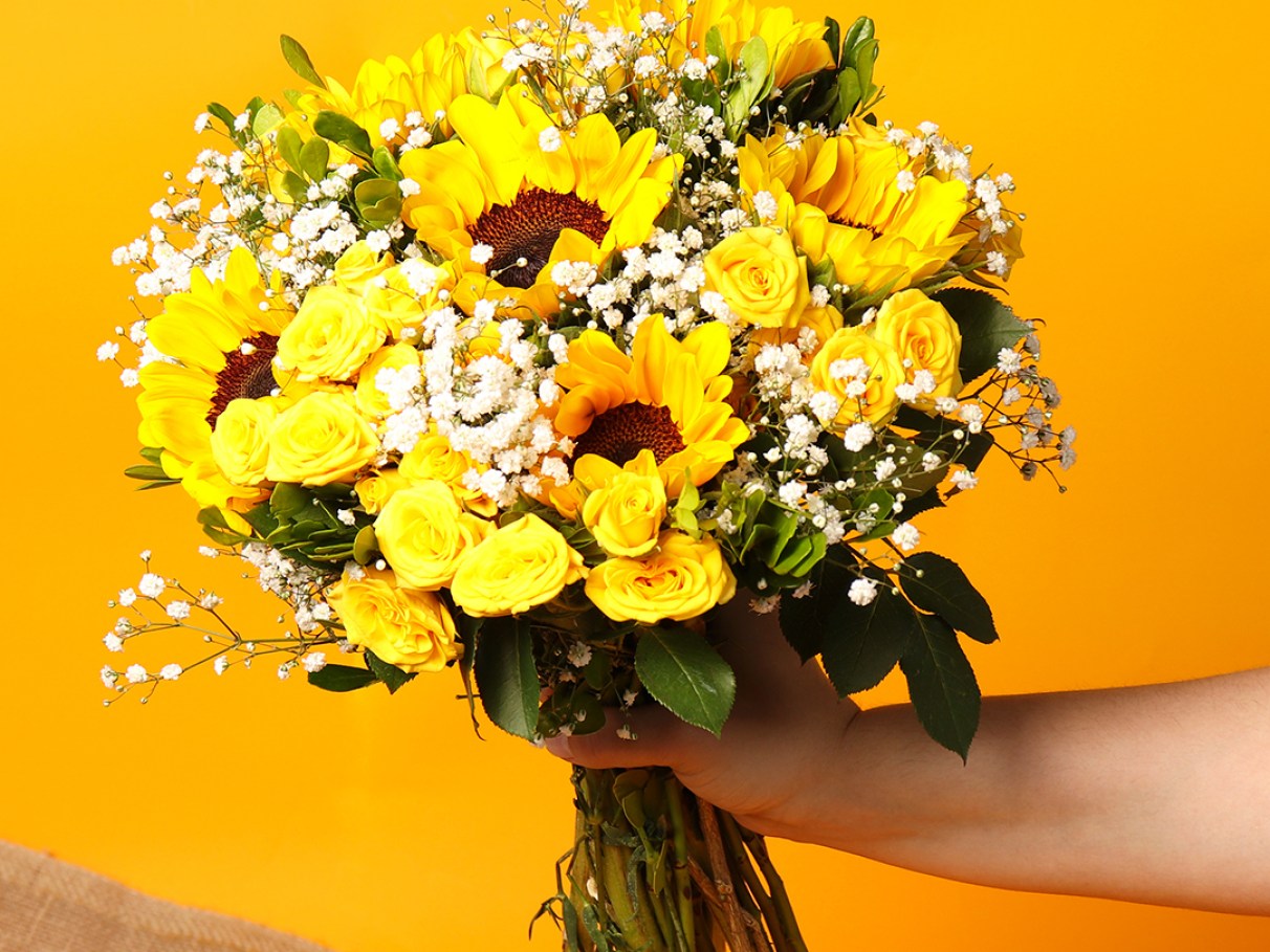 buquê de noiva com flores tropicais