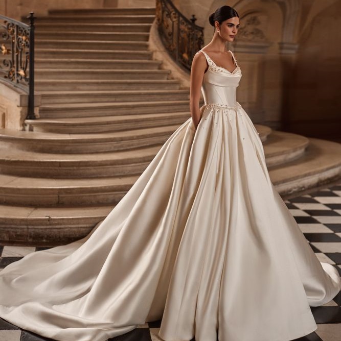 como combinar acessórios com vestido noiva dourado