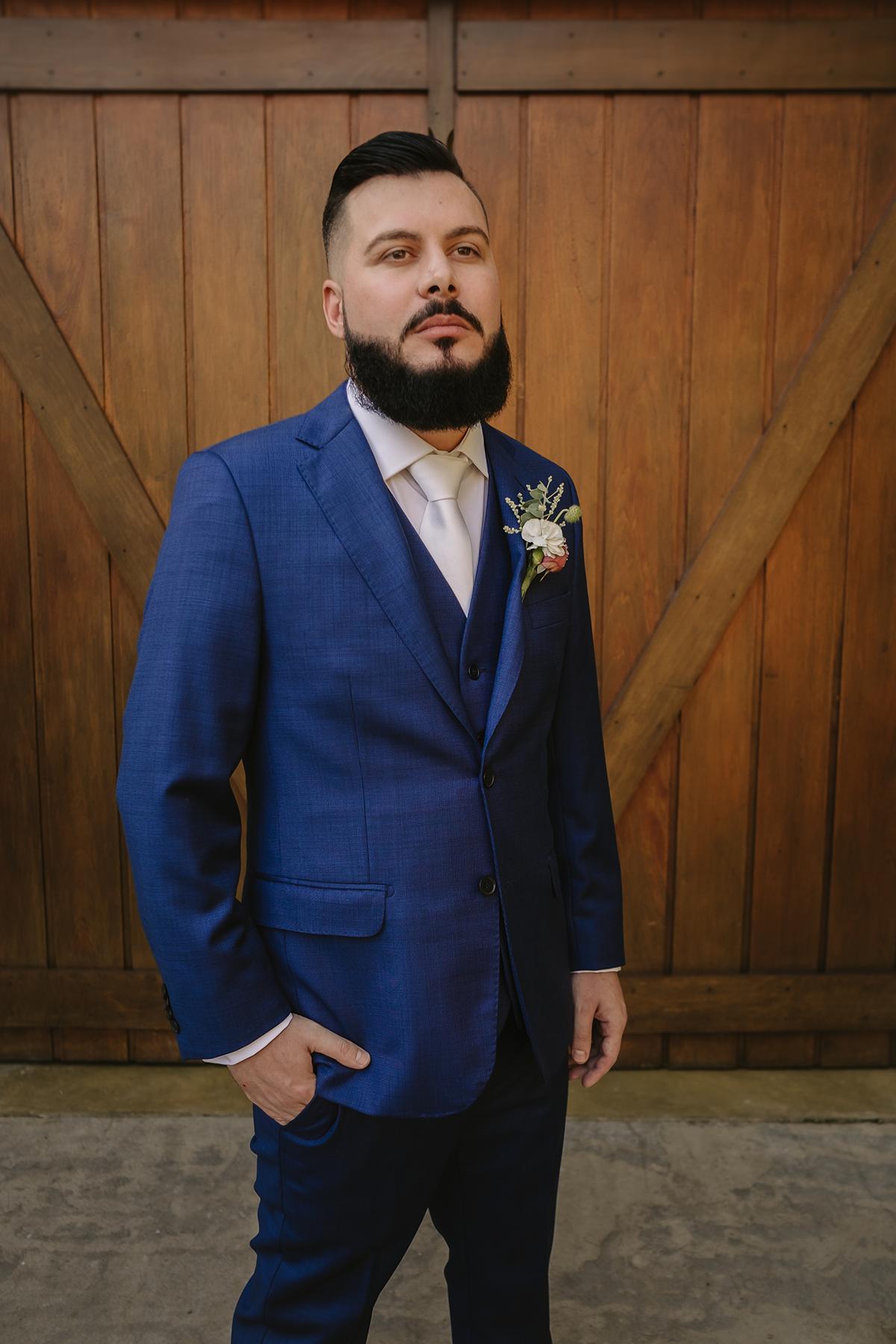 Como Escolher o Terno Perfeito para Padrinhos de Casamento