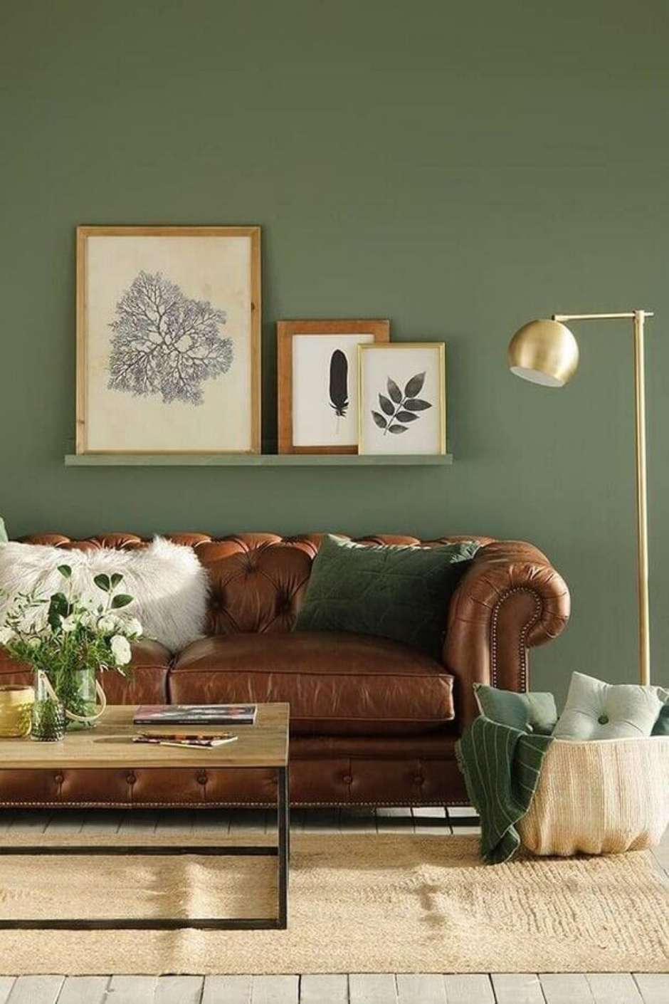 5 ideias de títulos:
1. Verde Oliva: A Cor Que Transforma Sua Decoração e Estilo
2. Descubra as Variações e Combinações Perfeitas do Verde Oliva
3. O Poder Psicológico do Verde Oliva: Sabedoria