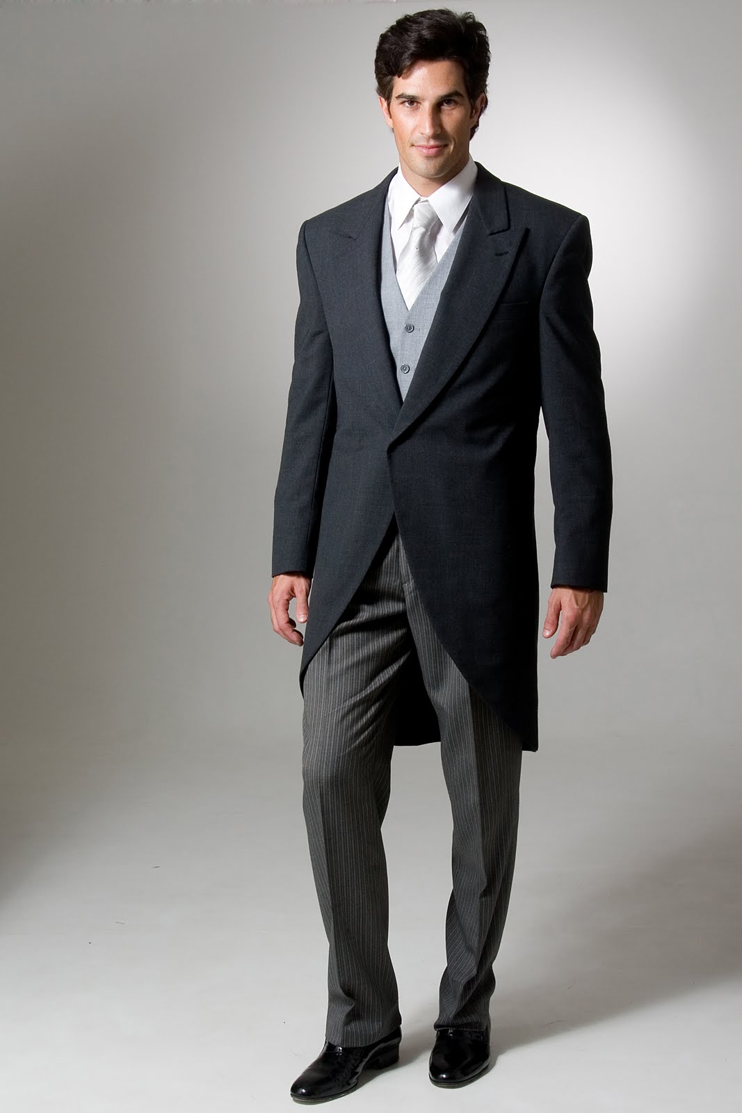 traje do noivo para casamento civil simples