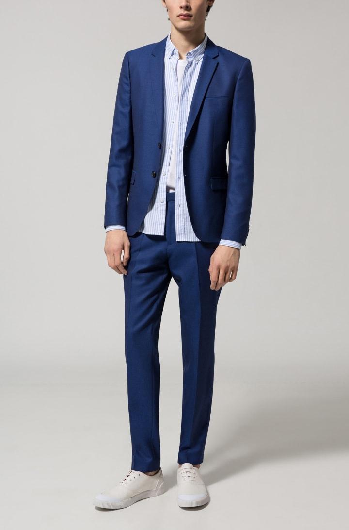 5 ideias de títulos:
1. Guia Completo: Como Escolher o Terno Perfeito para Noivos Altos e Magros
2. Estilo e Elegância: Dicas Essenciais de Corte e Tecido para o Noivo Magro
3. Detalhes que Transformam: Como os Acessórios Podem Valorizar o Traje do Noivo Alto
4. Casamento Ideal: Adaptando o Terno ao Estilo e Horário do seu Grande Dia
5. Erros Comuns a Evitar: O Que o Noivo Alto e Magro Não Deve Vestir