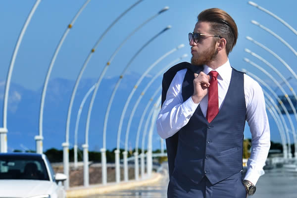 Como Harmonizar o Traje do Noivo com os Padrinhos: Dicas Essenciais