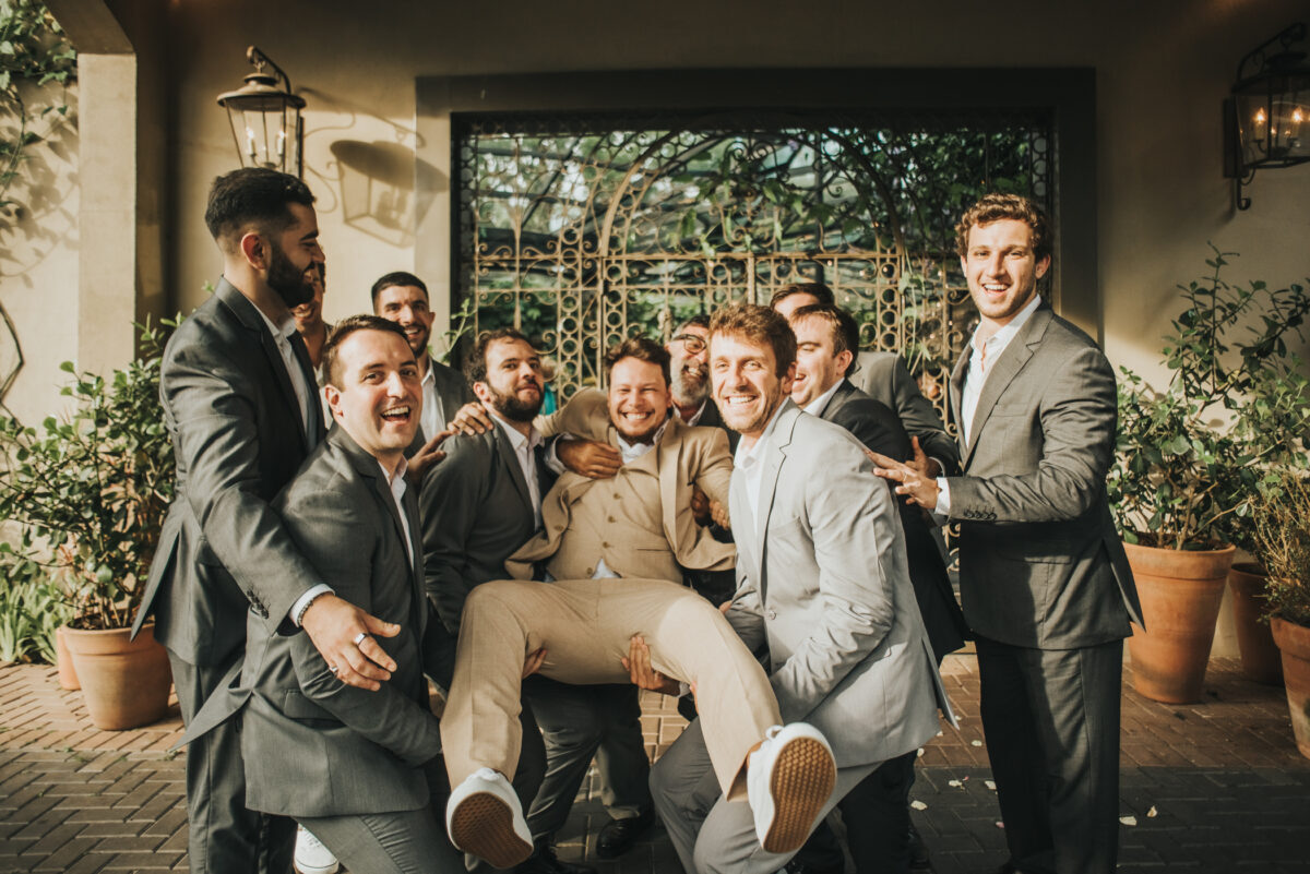 Como Harmonizar o Traje do Noivo com os Padrinhos: Dicas Essenciais