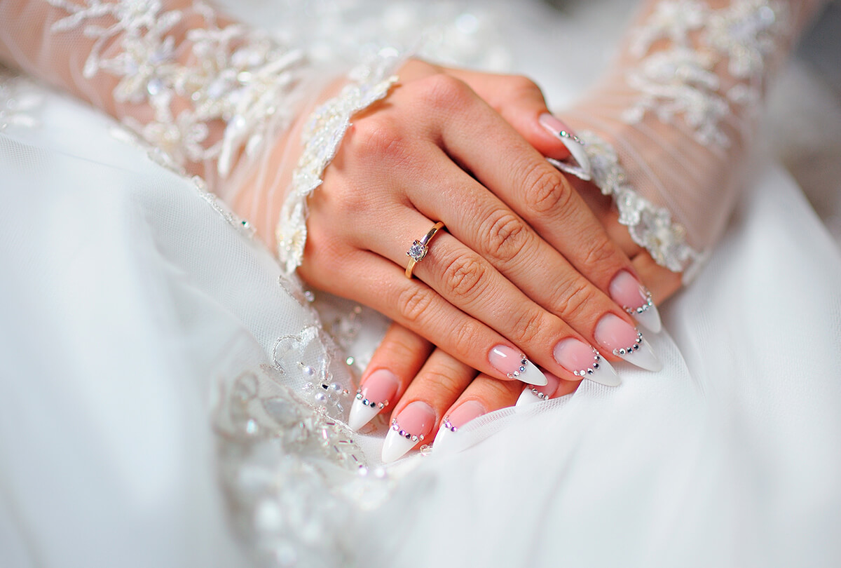 unhas para casamento na praia