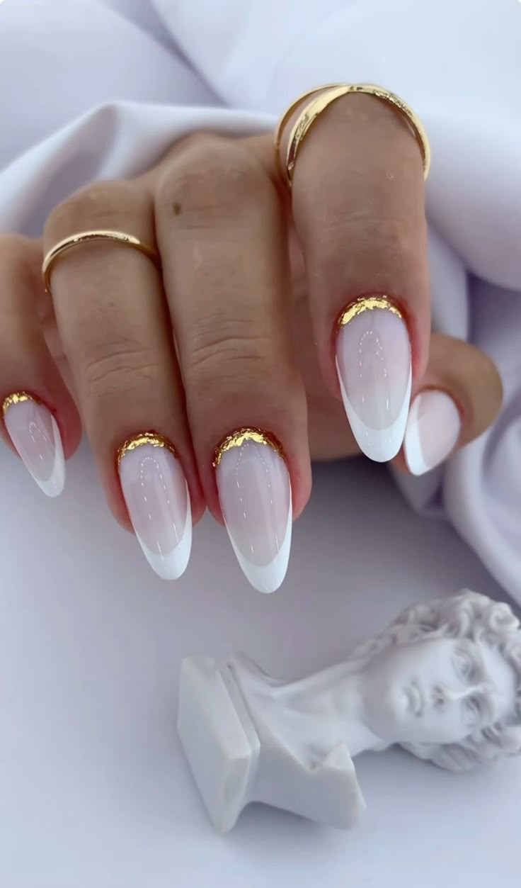 unhas de noiva com pedrarias