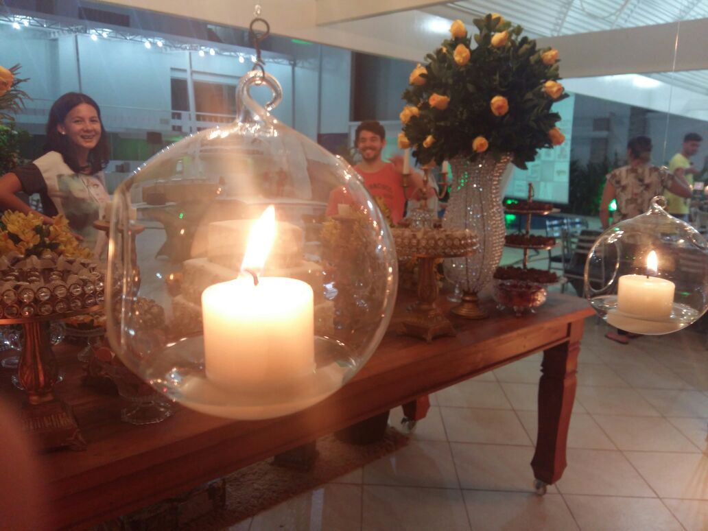 Inovações em Iluminação Suspensa: Tendências para Festas de 15 Anos