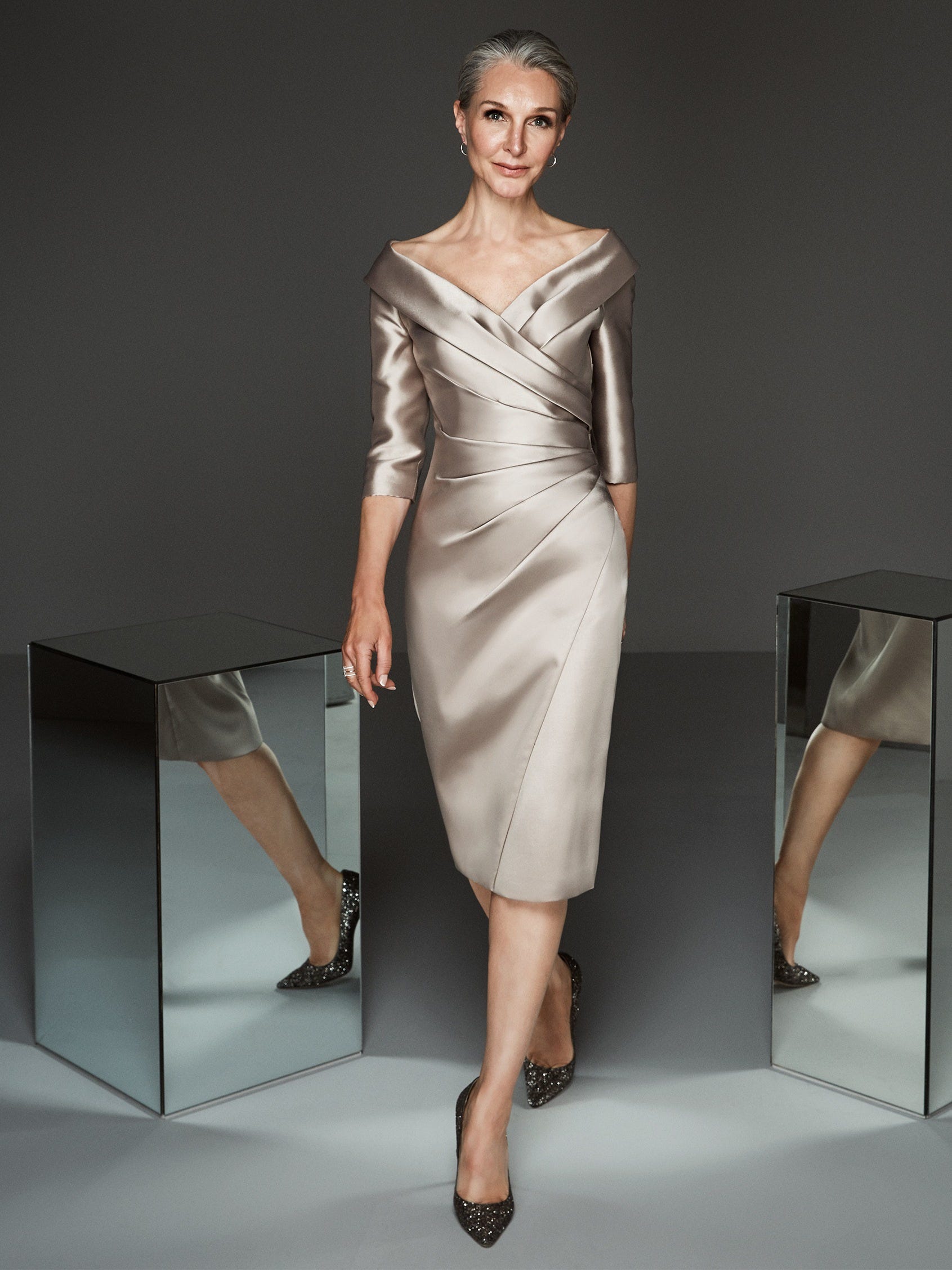 5 ideias de títulos:
1. Vestido Mãe do Noivo: As Tendências de 2026 que Você Precisa Conhecer
2. Guia Completo: Como Escolher o Vestido Perfeito para a Mãe do Noivo
3. Cores e Estilos: As Melhores Opções de Vestidos para a Mãe do Noivo
4. Dicas Essenciais: Harmonia e Elegância no Vestido da Mãe do Noivo
5. Acessórios que Complementam: O Toque Final para o Look da Mãe do Noivo