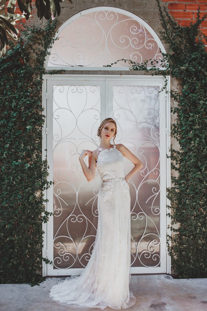 5 ideias de títulos:
1. O Guia Completo do Vestido de Noiva Boho Chic para Casamentos na Praia
2. Tecidos Leves e Detalhes Artesanais: A Essência do Vestido Boho para o Litoral
3. Decotes e Cortes: Como Escolher o Vestido de Noiva Boho Perfeito para a Praia
4. Onde Encontrar o Vestido de Noiva Boho Ideal: Lojas e Marketplaces
5. Cores e Inspirações: A Paleta de Cores do Vestido de Noiva Boho para Casamentos Diurnos