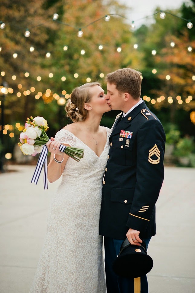 vestido de noiva com estampa militar