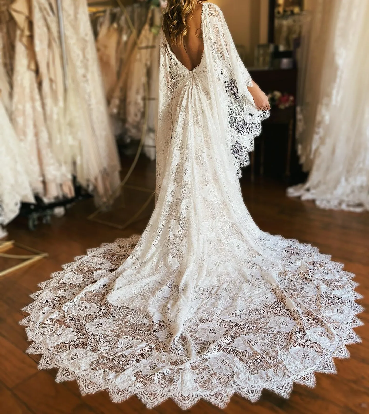 vestido de noiva cauda capela preço