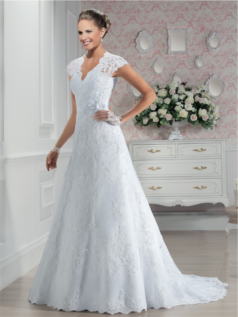 Como Escolher o Vestido de Noiva Minimalista Perfeito para 2025