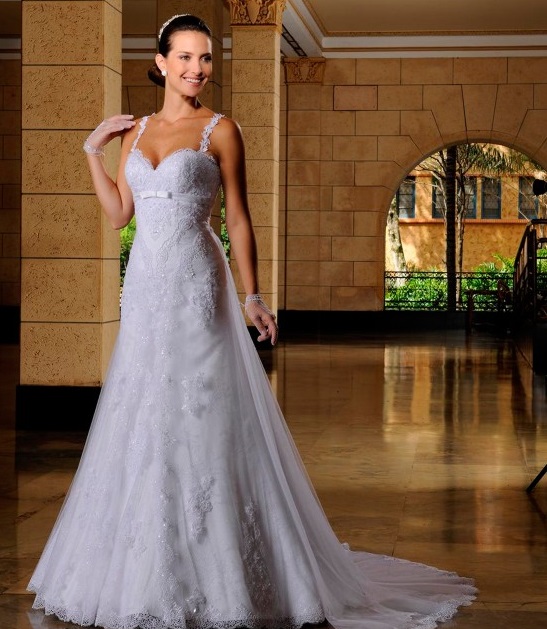 Guia Completo dos Tecidos de Vestido de Noiva: Mikado