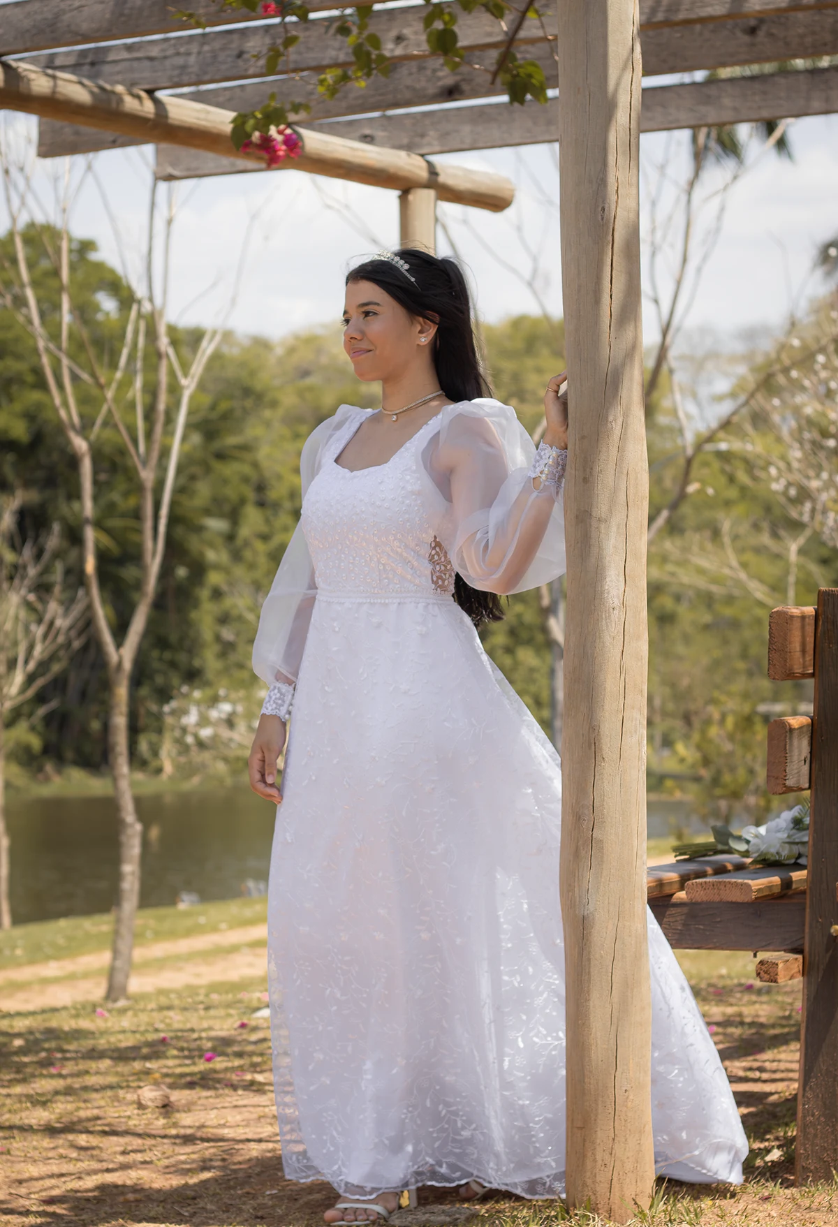 vestido de noiva com bordado discreto