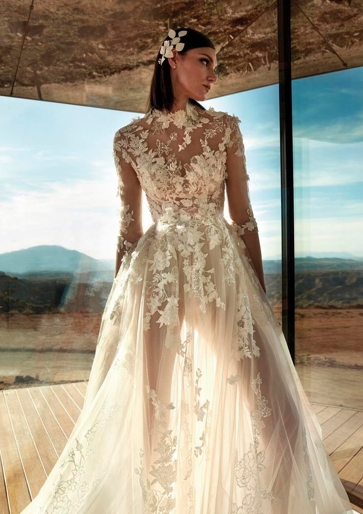 vestido de noiva com bordado de cristais
