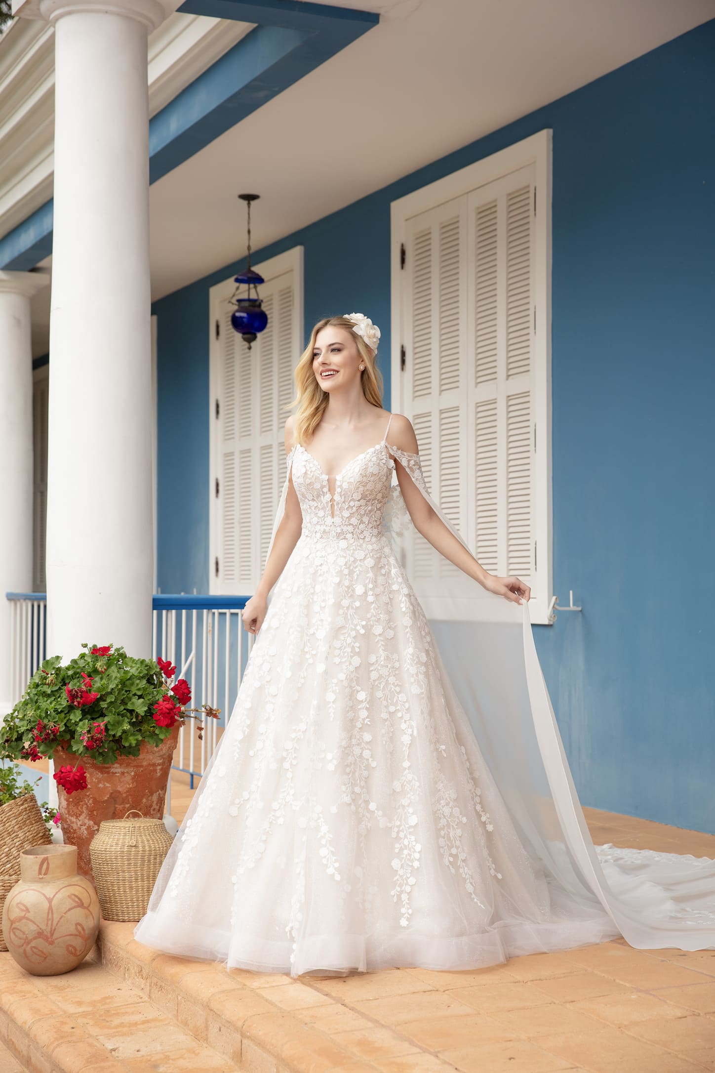 vestido de noiva com capa curta